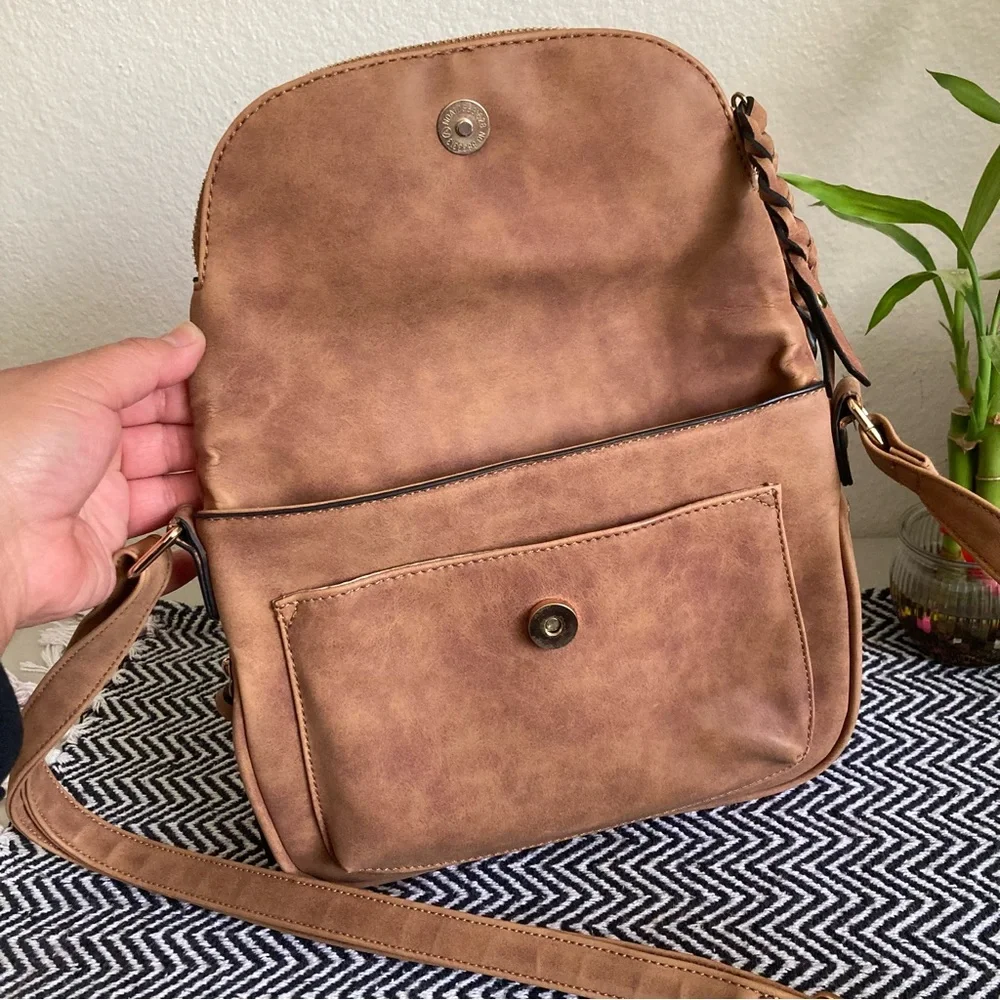 Crossbody / Shoulder back with extendable bottom - Picture 4 of 7